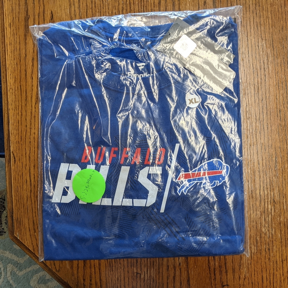 Buffalo Bills NFL football NWT XL Shirt